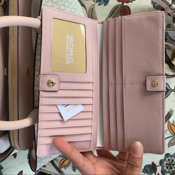 New MK set 💖 savannah bag & wallet - Picture 3 of 8